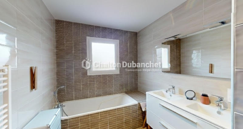 Maison - 109 m² - 5 pièces