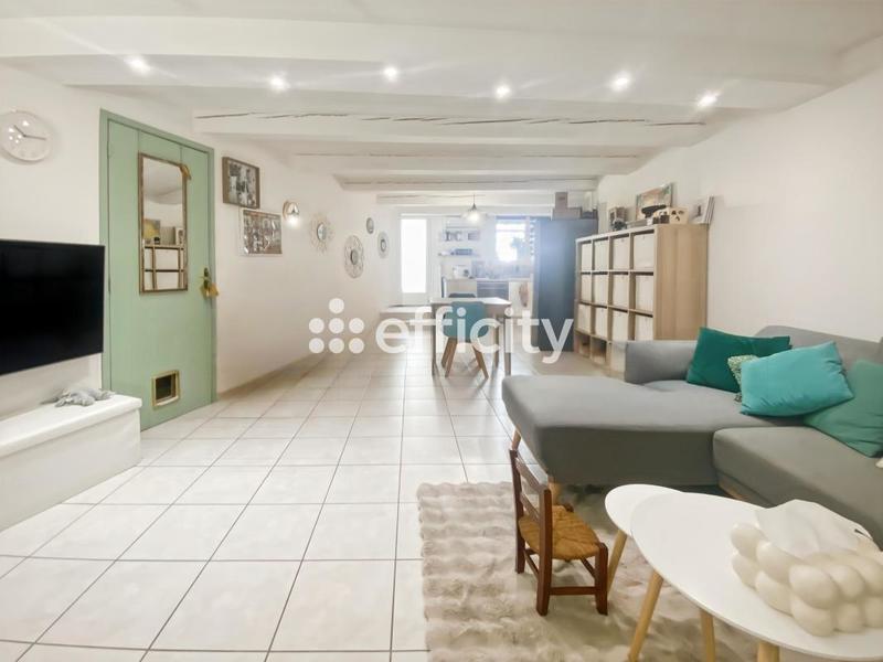 Appartement - 75 m² - 2 pièces