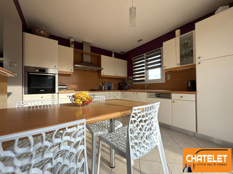 Maison - 135 m² - 6 pièces