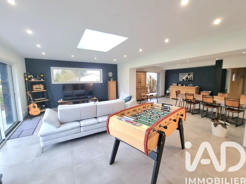 Maison - 185 m² - 9 pièces