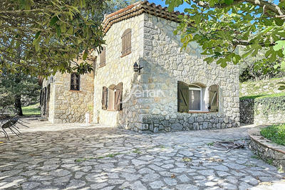 Propriété - 400 m² - 9 pièces