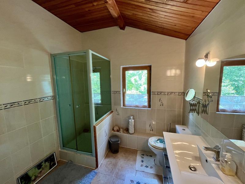 Maison - 261 m² - 7 pièces