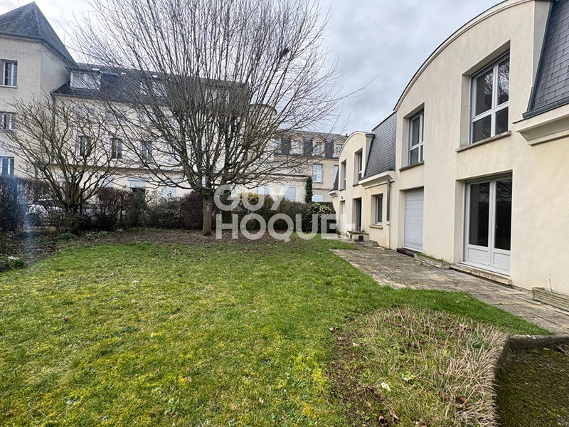 Maison - 176 m² - 8 pièces