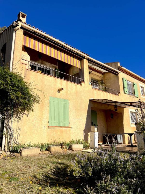 Villa - 162 m² - 8 pièces