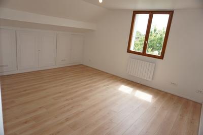 Appartement - 81 m² - 3 pièces