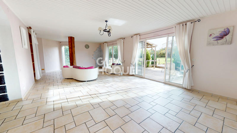 Maison - 209 m² - 7 pièces