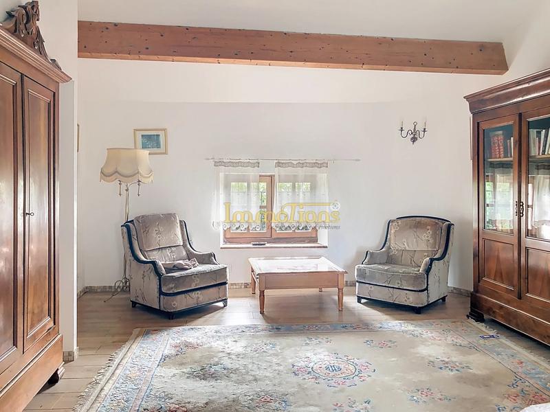 Maison - 354 m² - 12 pièces