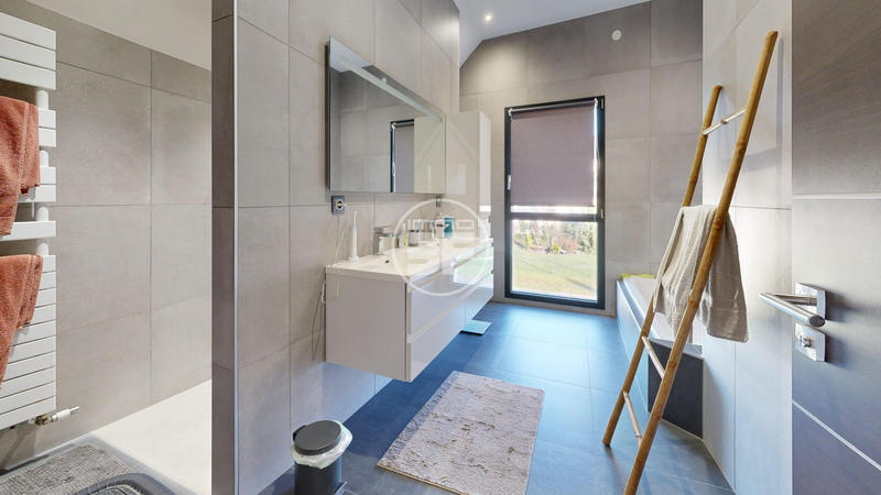 Maison - 125 m² - 5 pièces