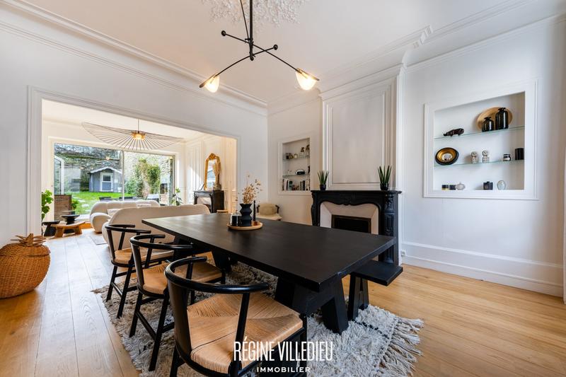 Maison - 167 m² - 8 pièces