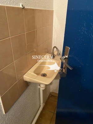 Local d'activités - 64 m²