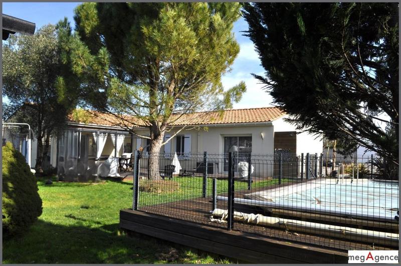 Maison - 175 m² - 9 pièces