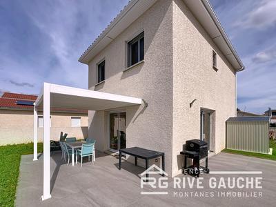 Maison - 92 m² - 4 pièces