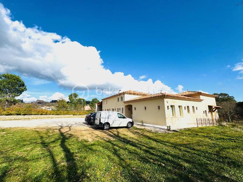 Demeure - 290 m² - 10 pièces