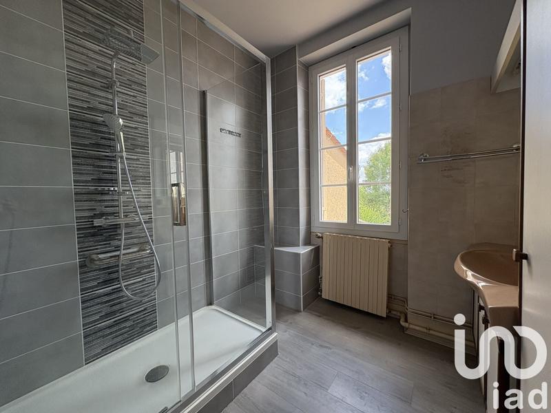 Maison - 330 m² - 9 pièces