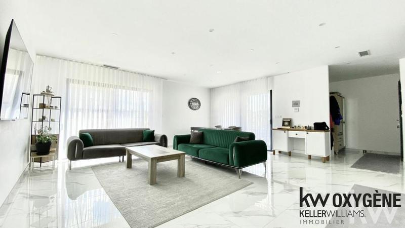 Maison - 140 m² - 5 pièces