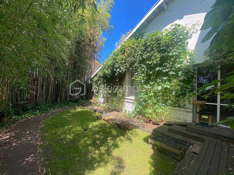 Maison - 215 m² - 8 pièces