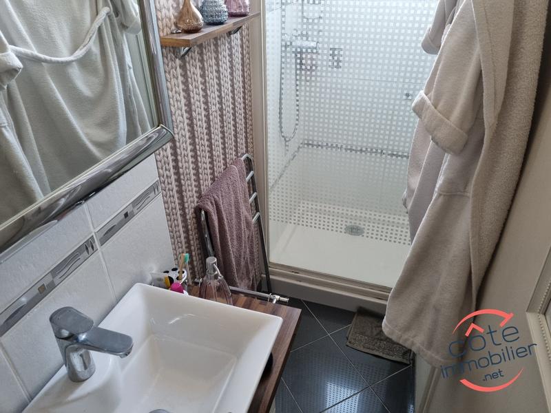 Maison - 205 m² - 10 pièces