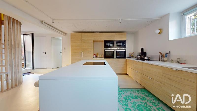 Maison - 210 m² - 10 pièces