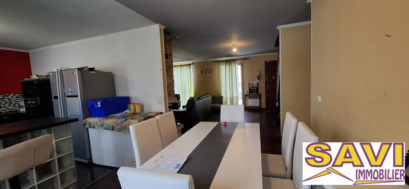 Maison - 97 m² - 5 pièces