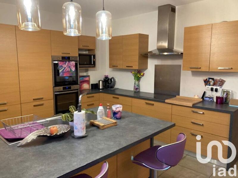 Maison - 323 m² - 9 pièces