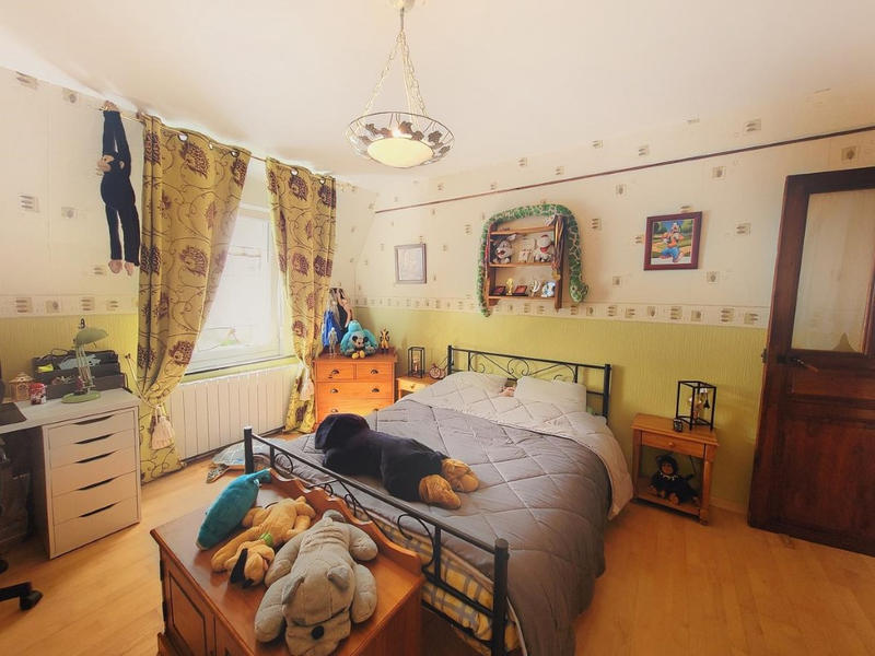 Maison - 209 m² - 8 pièces