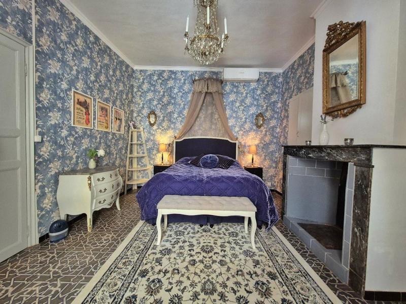 Maison - 180 m² - 6 pièces