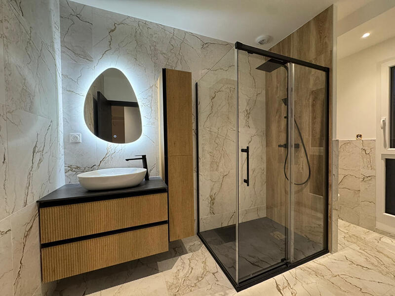 Maison - 137 m² - 6 pièces