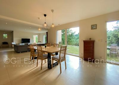 Villa - 180 m² - 7 pièces