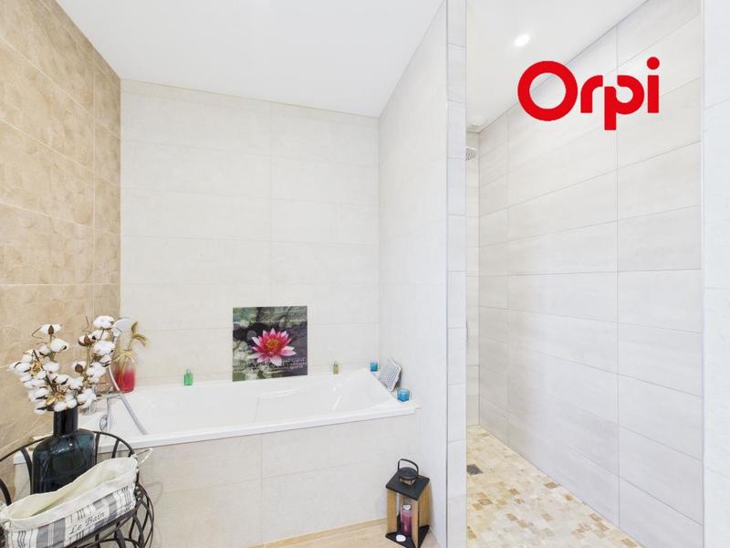 Maison - 105 m² - 4 pièces