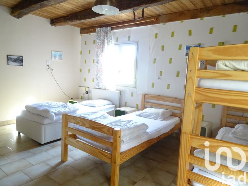 Maison - 180 m² - 7 pièces