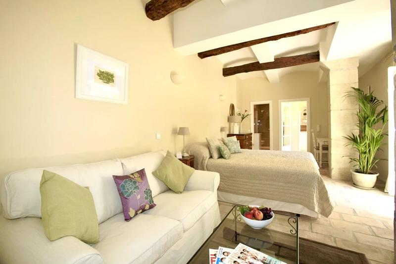 Maison - 615 m² - 16 pièces