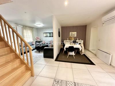 Maison - 125 m² - 9 pièces