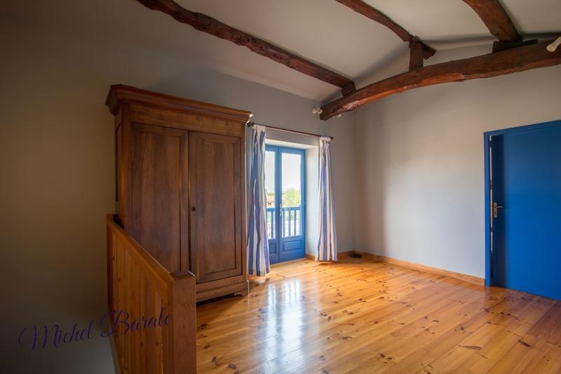 Maison - 208 m² - 8 pièces