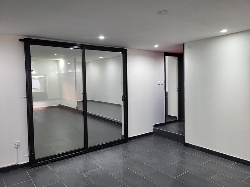 Local commercial - 103 m² - 4 pièces