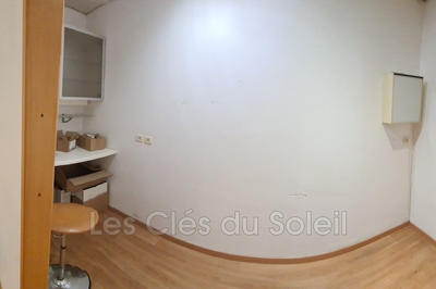 Local commercial - 71 m² - 5 pièces