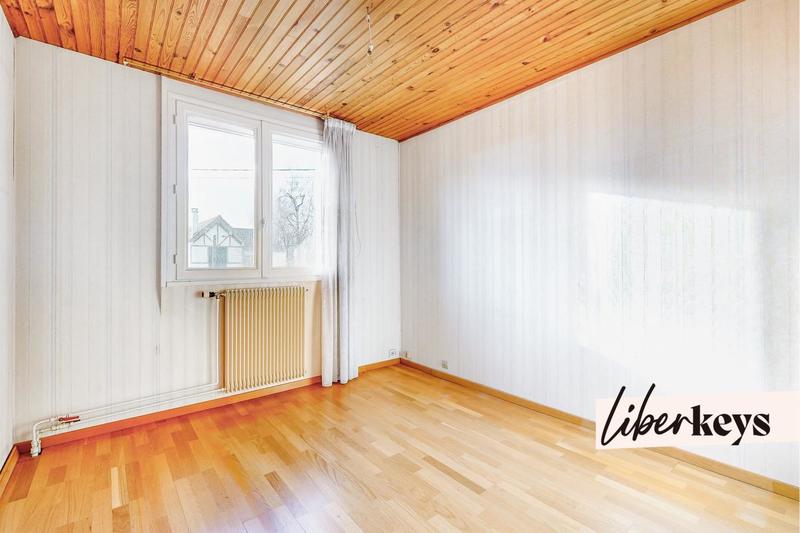 Maison - 90 m² - 5 pièces