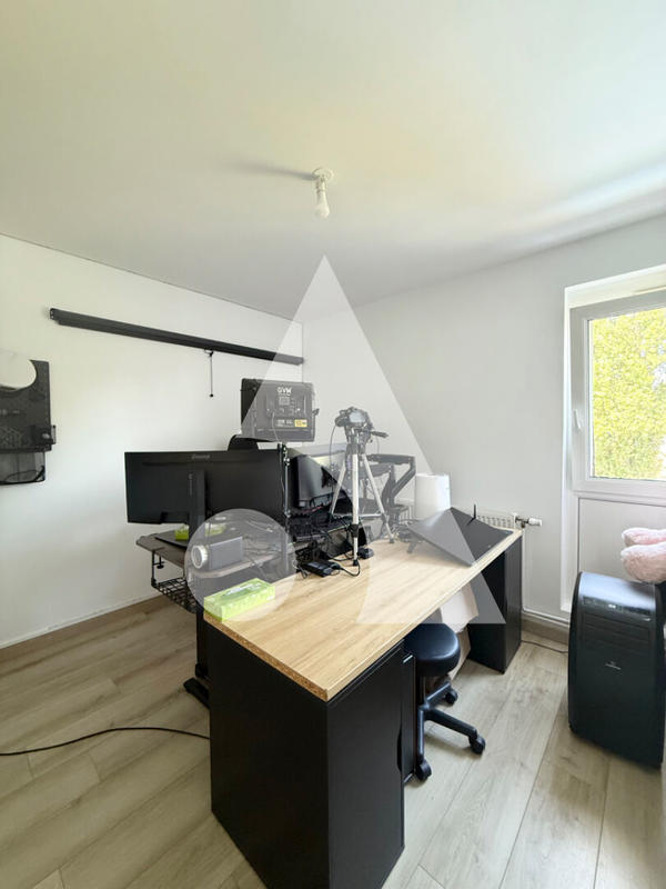 Maison - 92 m² - 4 pièces