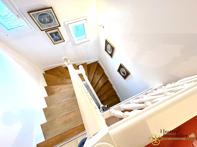 Maison - 140 m² - 6 pièces