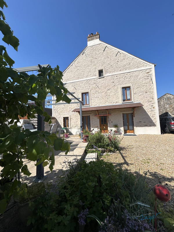 Maison ancienne - 143 m² - 6 pièces