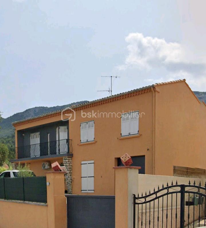 Maison traditionnelle - 133 m² - 6 pièces