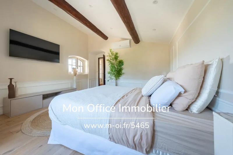 Mas - 310 m² - 9 pièces