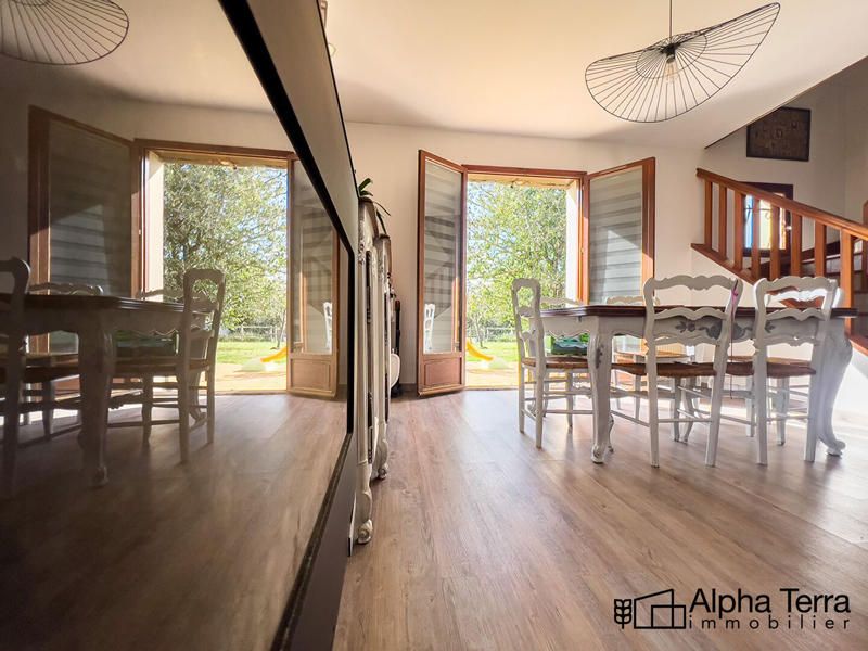 Maison - 95 m² - 5 pièces