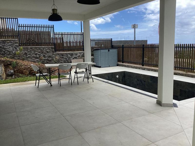 Maison - 104 m² - 4 pièces