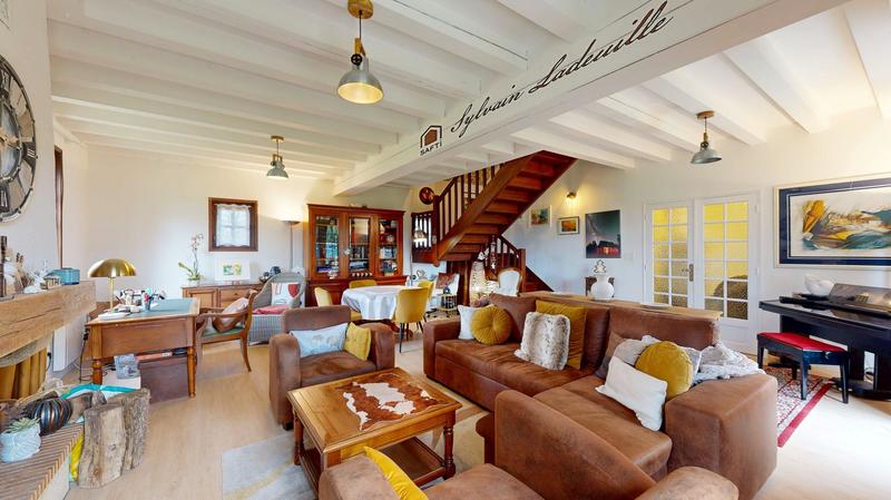 Maison - 115 m² - 6 pièces