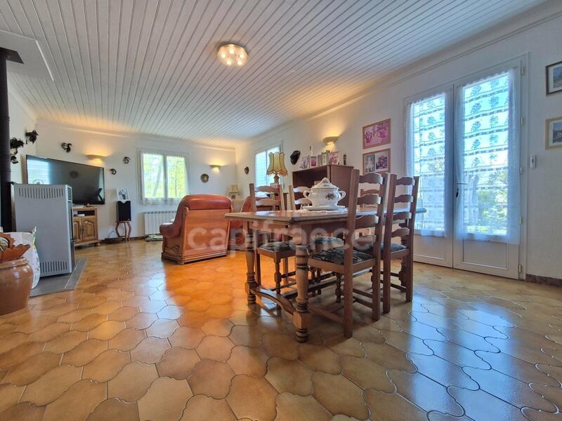 Maison - 205 m² - 6 pièces