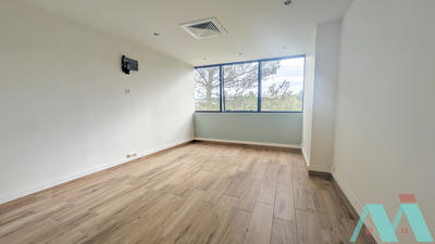 Local commercial - 158 m²