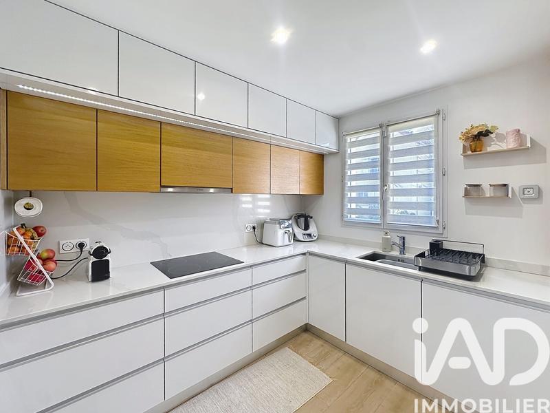 Maison - 93 m² - 5 pièces