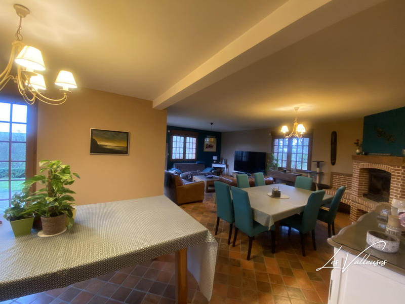 Maison - 180 m² - 7 pièces