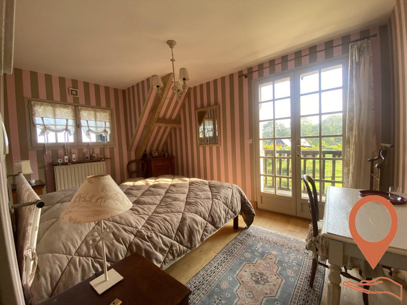 Maison - 212 m² - 9 pièces