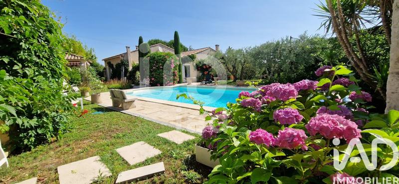 Maison - 205 m² - 6 pièces